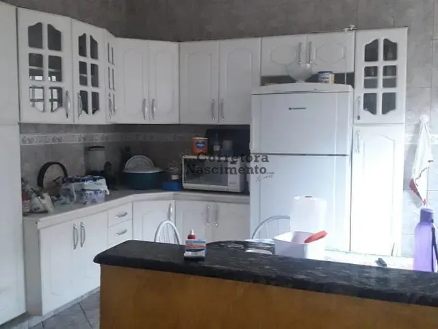 Casa com 200m² 4 quartos e 1 banheiro, à venda, no bairro Parque dos Príncipes em Jacareí