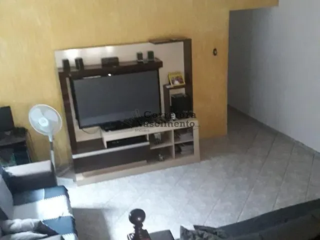 Casa com 200m² 4 quartos e 1 banheiro, à venda, no bairro Parque dos Príncipes em Jacareí