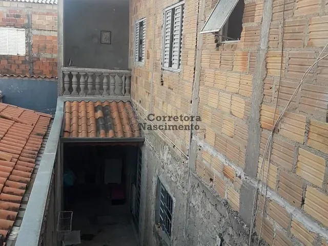 Casa com 200m² 4 quartos e 1 banheiro, à venda, no bairro Parque dos Príncipes em Jacareí