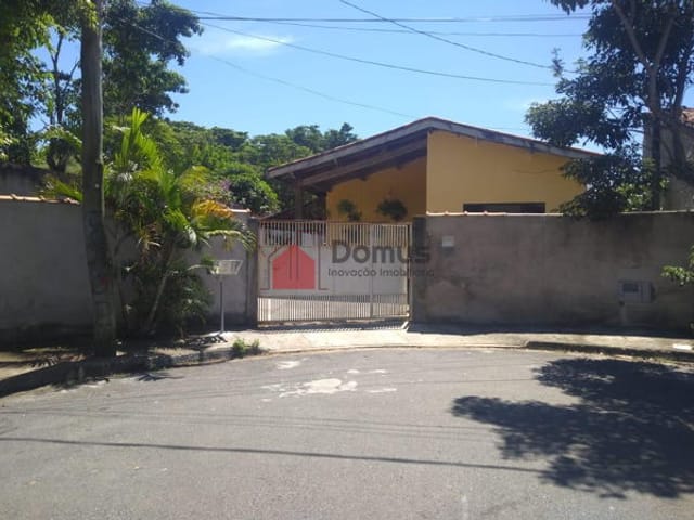 Casa com 272m², à venda, no bairro Residencial Maricá em Pindamonhangaba
