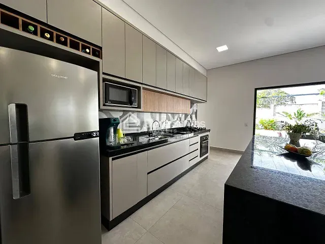 Casa com 490m² 3 quartos e 3 banheiros, à venda, no bairro Parque Fortaleza em Nova Odessa