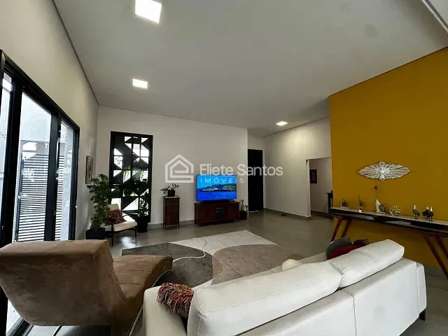 Casa com 490m² 3 quartos e 3 banheiros, à venda, no bairro Parque Fortaleza em Nova Odessa