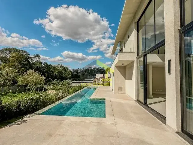 Casa com 982m² 4 quartos e 4 banheiros, à venda ou para alugar, no bairro Bairro Itapema em Itatiba