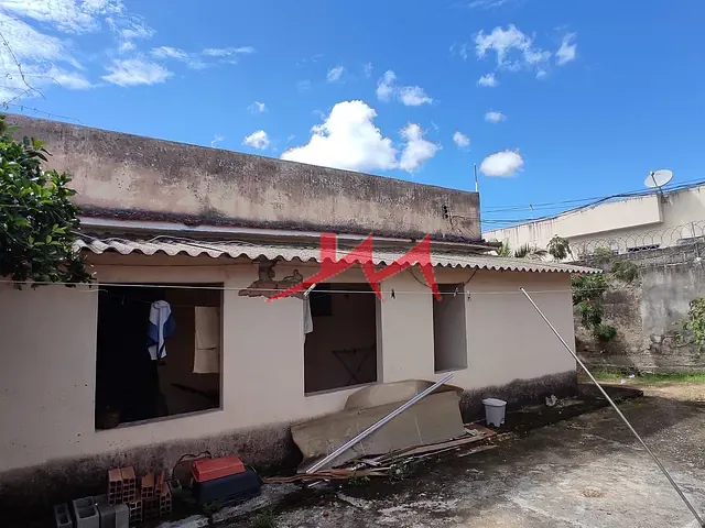 Casa com 450m² 2 quartos e 1 banheiro, à venda, no bairro Laranjal em São Gonçalo