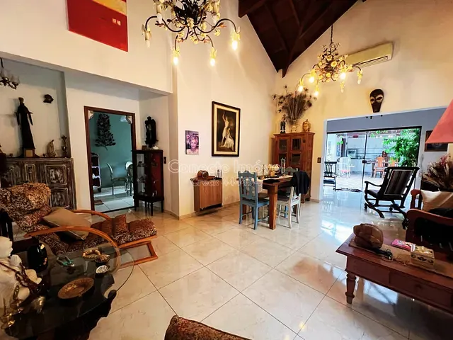 Casa com 500m² 3 quartos e 2 banheiros, à venda, no bairro Jardim das Tulipas em Holambra