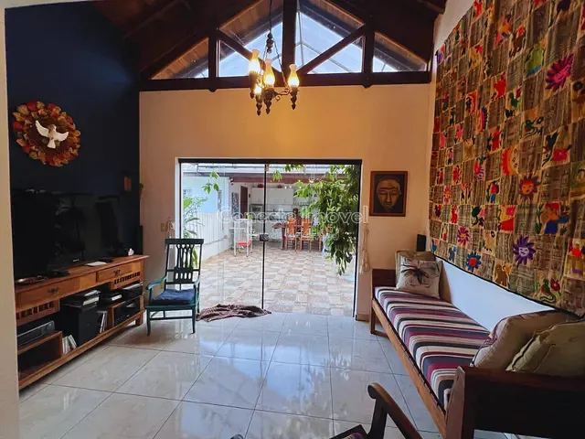 Casa com 500m² 3 quartos e 2 banheiros, à venda, no bairro Jardim das Tulipas em Holambra