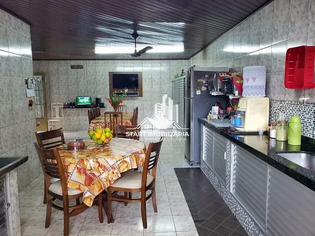 Casa com 200m² 3 quartos e 2 banheiros, à venda, no bairro Michel Neme em Pederneiras