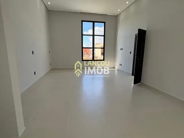 Casa com 300m² 3 quartos e 4 banheiros, à venda, no bairro São Venâncio em Itupeva