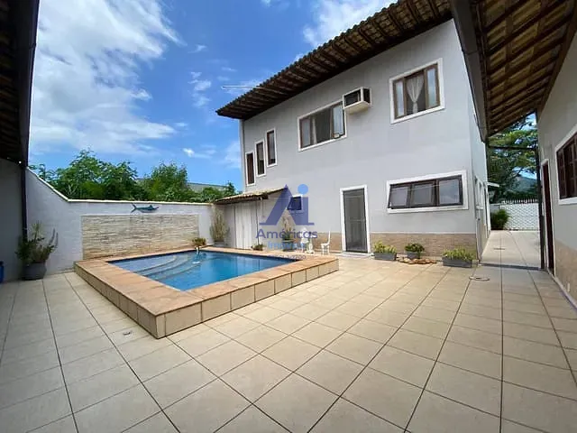 Casa 4 quartos e 5 banheiros, à venda, no bairro Vargem Grande em Rio de Janeiro