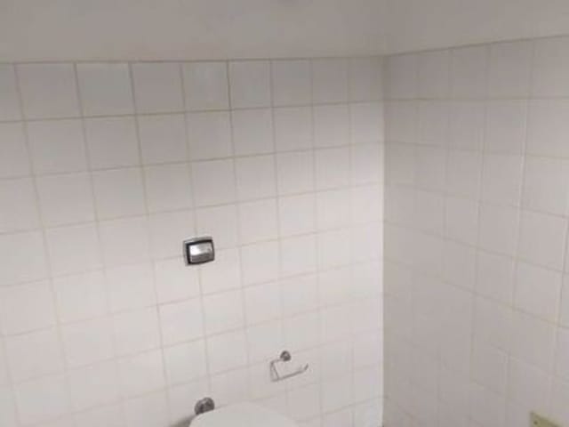 Casa com 300m² 3 quartos e 2 banheiros, à venda, no bairro Centro em Cambé