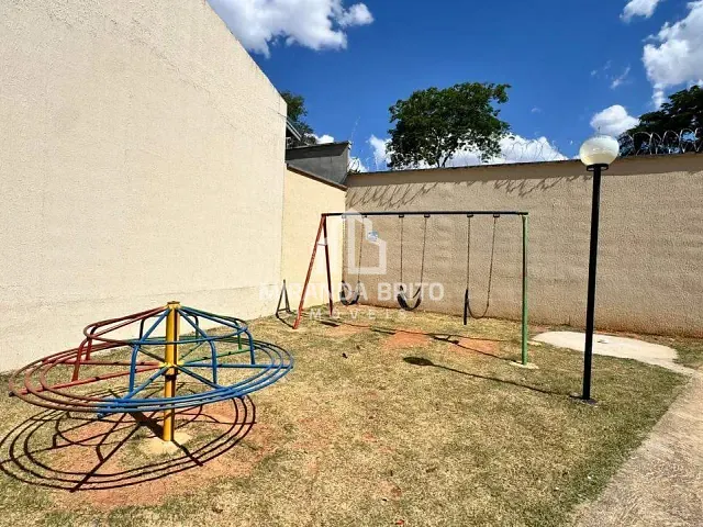 Casa 2 quartos e 3 banheiros, à venda, no bairro Independência - 1º Complemento Setor das Mansões em Aparecida de Goiânia