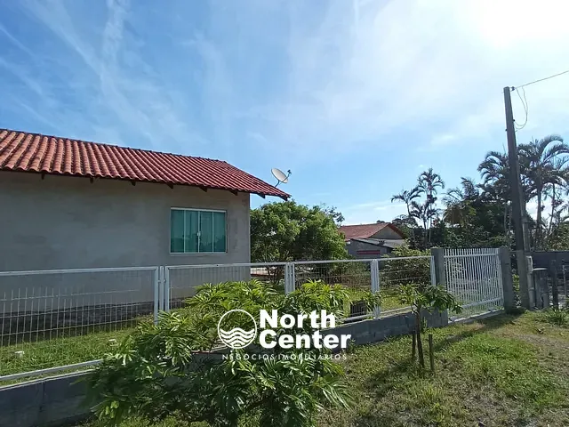 Casa 2 quartos e 1 banheiro, para alugar, no bairro Salinas em Balneário Barra do Sul