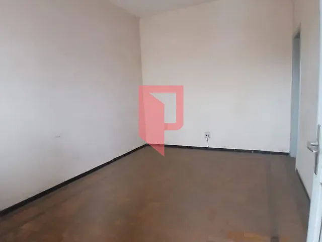 Casa 3 quartos e 1 banheiro, à venda, no bairro Caiçaras em Belo Horizonte