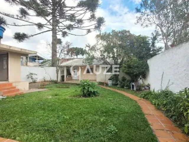 Casa com 1m², à venda, no bairro Portão em Curitiba
