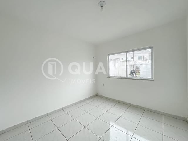 Casa 2 quartos e 2 banheiros, para alugar, no bairro Pacheco em Caucaia