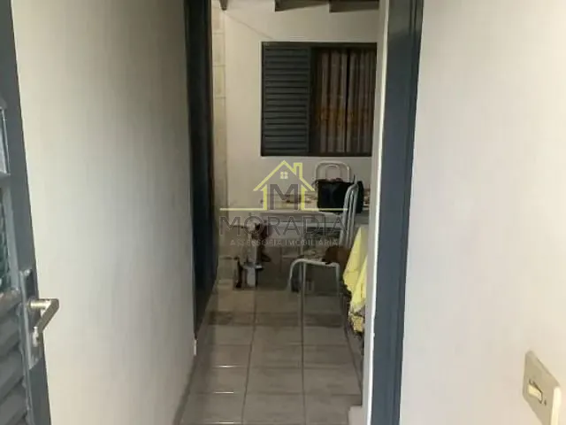 Casa com 183m² 3 quartos e 2 banheiros, à venda, no bairro Centro em Guaxupé
