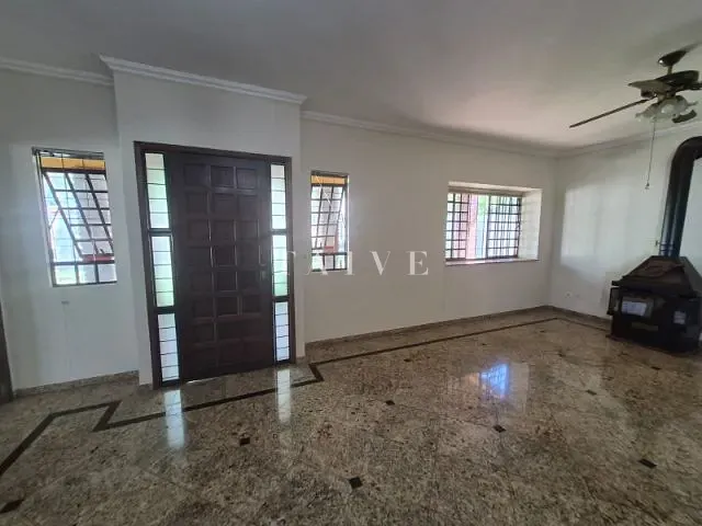 Casa com 2750m² 3 quartos e 3 banheiros, à venda, no bairro Recanto do Salto em Londrina