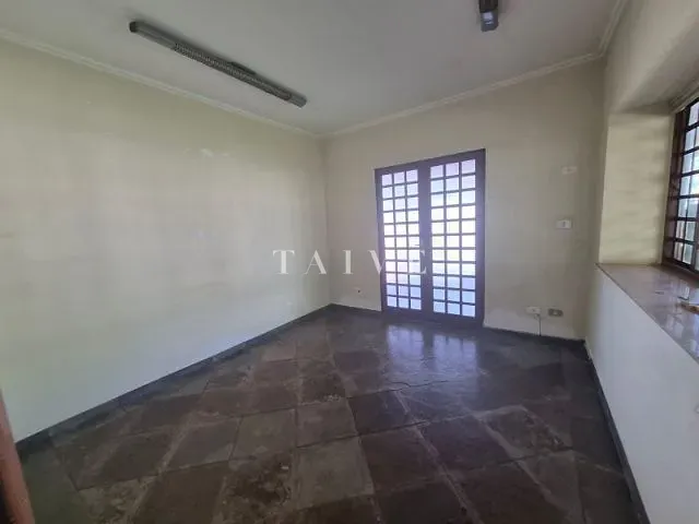 Casa com 2750m² 3 quartos e 3 banheiros, à venda, no bairro Recanto do Salto em Londrina