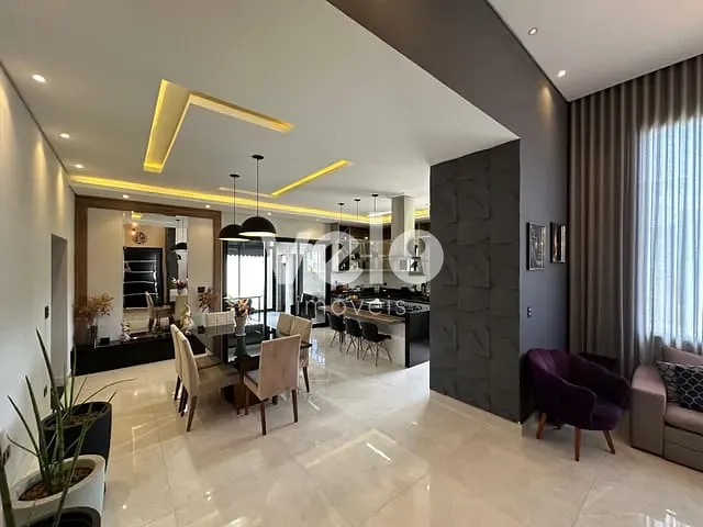 Casa com 357m² 3 quartos e 3 banheiros, à venda, no bairro Piracangaguá em Taubaté