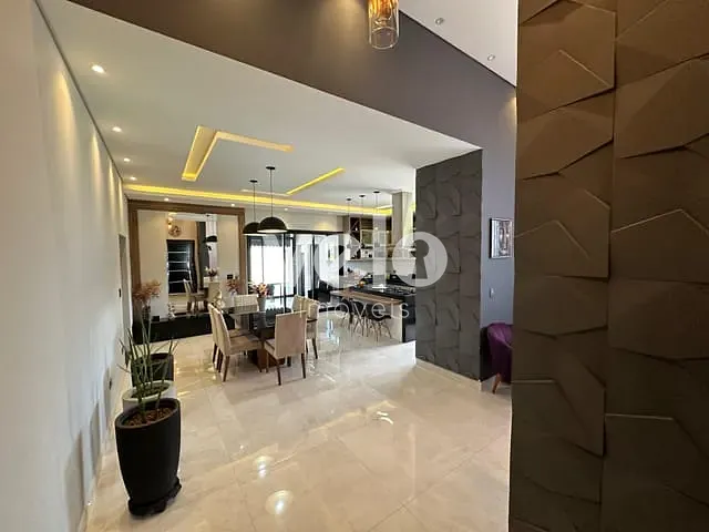 Casa com 357m² 3 quartos e 3 banheiros, à venda, no bairro Piracangaguá em Taubaté