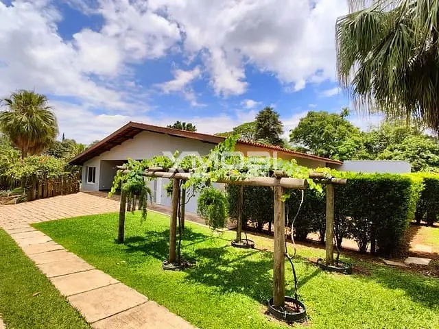 Casa com 5000m² 4 quartos e 4 banheiros, à venda, no bairro Chácara Malota em Jundiaí