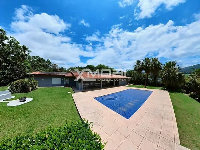 Casa com 5000m² 4 quartos e 4 banheiros, à venda, no bairro Chácara Malota em Jundiaí