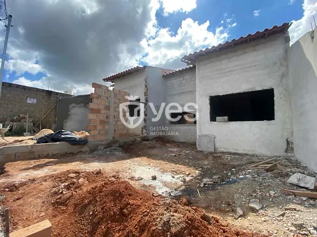 Casa com 150m² 3 quartos e 2 banheiros, à venda, no bairro Parque das Mangabeiras em Araxá