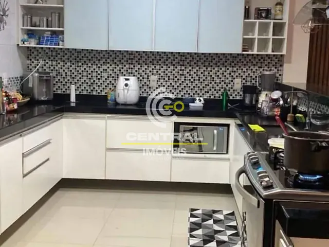 Casa 3 quartos e 3 banheiros, à venda, no bairro Centro (Manilha) em Itaboraí