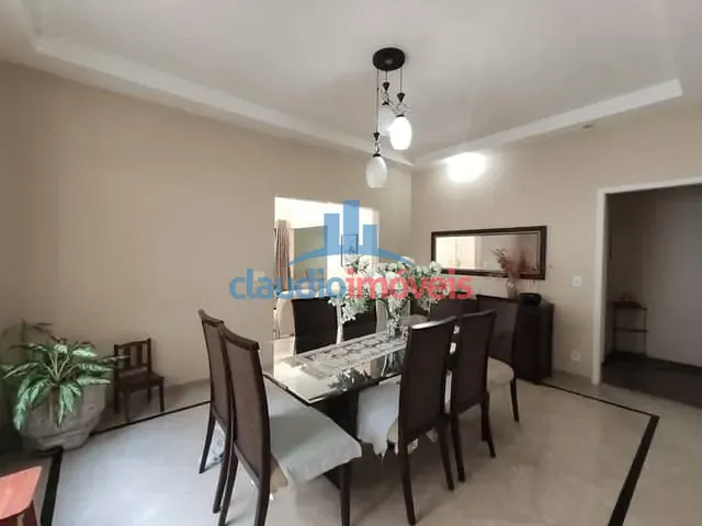 Casa com 360m² 3 quartos e 3 banheiros, à venda, no bairro Verbo Divino em Barra Mansa