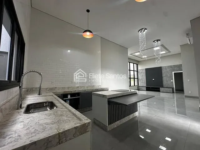 Casa com 451m² 3 quartos e 4 banheiros, à venda, no bairro Loteamento Residencial Jardim Villagio em Americana