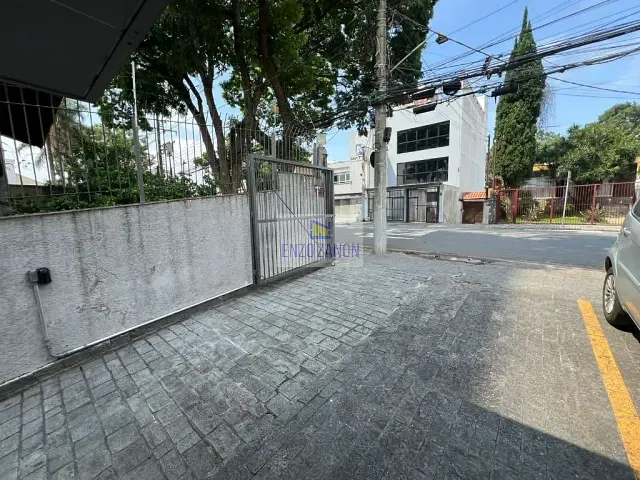 Casa com 286m², para alugar, no bairro Jardim Bela Vista em Santo André