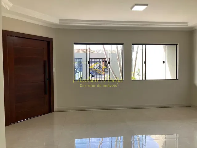 Casa com 250m² 3 quartos e 3 banheiros, à venda, no bairro Jardim Tarumã em Londrina