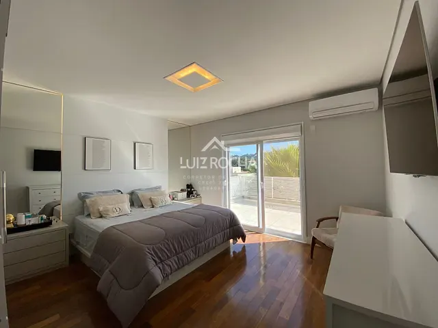 Casa com 560m² 4 quartos e 7 banheiros, à venda, no bairro Jardim do Golf I em Jandira