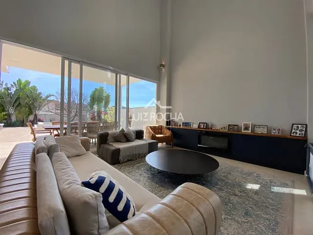 Casa com 560m² 4 quartos e 7 banheiros, à venda, no bairro Jardim do Golf I em Jandira