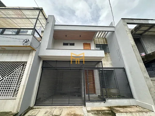 Casa com 214m² 4 quartos e 5 banheiros, à venda, no bairro Nazaré em Belém