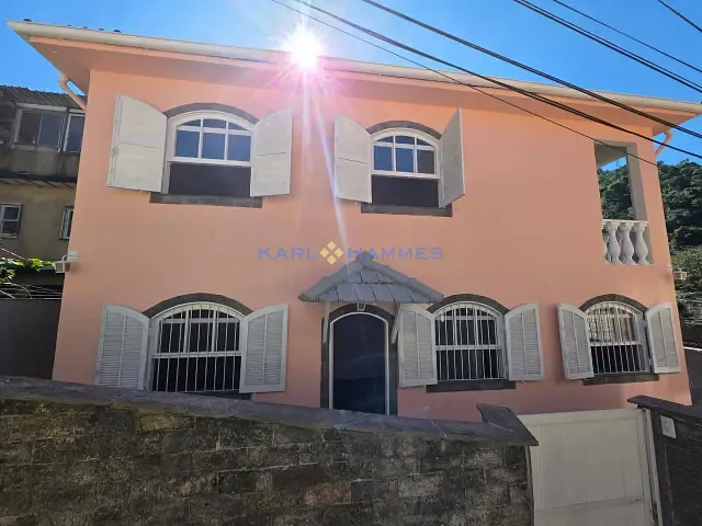 Casa 3 quartos e 2 banheiros, à venda, no bairro Alto da Serra em Petrópolis