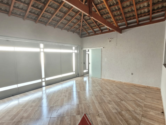 Casa com 250m² 3 quartos e 2 banheiros, à venda, no bairro Esplanada Primo Meneghetti II em Franca
