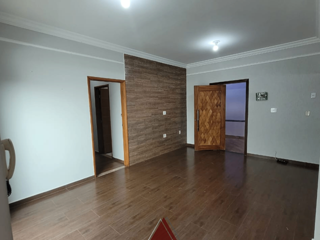 Casa com 250m² 3 quartos e 2 banheiros, à venda, no bairro Esplanada Primo Meneghetti II em Franca