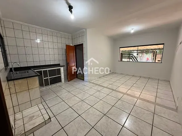Casa 3 quartos e 1 banheiro, para alugar, no bairro Jardim São Francisco em Santa Bárbara D'Oeste