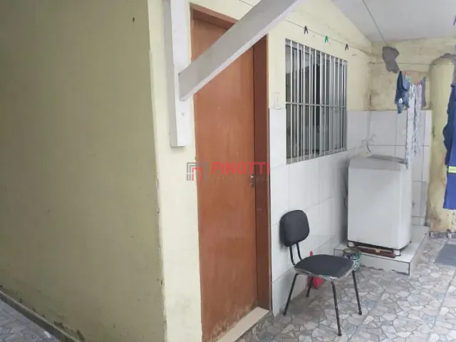 Casa 1 quarto e 1 banheiro, à venda, no bairro Ferrazópolis em São Bernardo do Campo