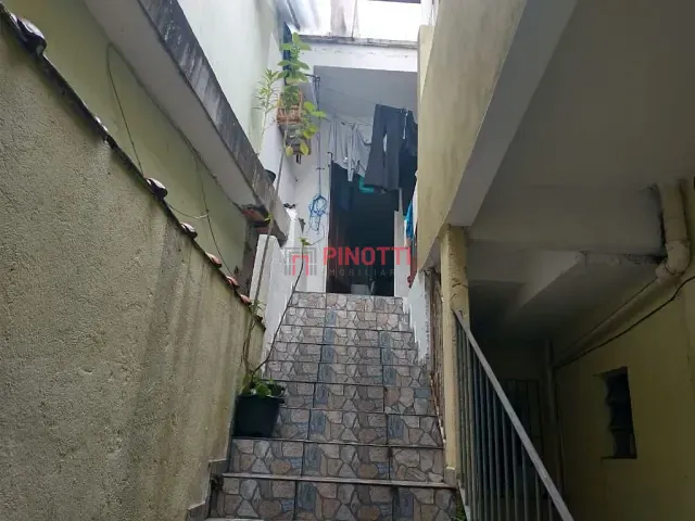 Casa 1 quarto e 1 banheiro, à venda, no bairro Ferrazópolis em São Bernardo do Campo