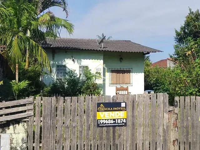 Casa com 450m² 3 quartos e 2 banheiros, à venda, no bairro Boracéia em Bertioga
