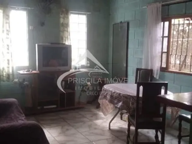 Casa com 450m² 3 quartos e 2 banheiros, à venda, no bairro Boracéia em Bertioga