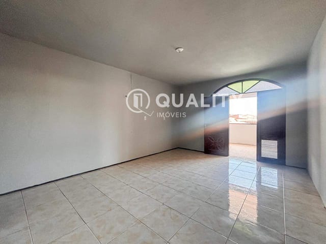 Casa 8 quartos e 9 banheiros, à venda, no bairro Autran Nunes em Fortaleza
