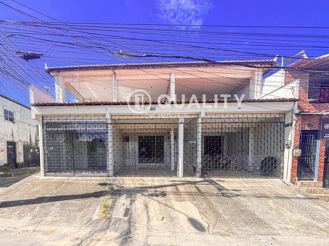 Casa 8 quartos e 9 banheiros, à venda, no bairro Autran Nunes em Fortaleza