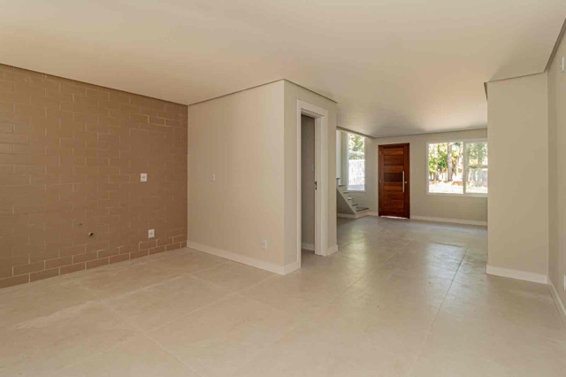 Casa com 135m² 3 quartos e 2 banheiros, à venda, no bairro Las Acácias em Pelotas