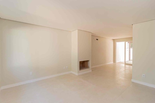 Casa com 135m² 3 quartos e 2 banheiros, à venda, no bairro Las Acácias em Pelotas