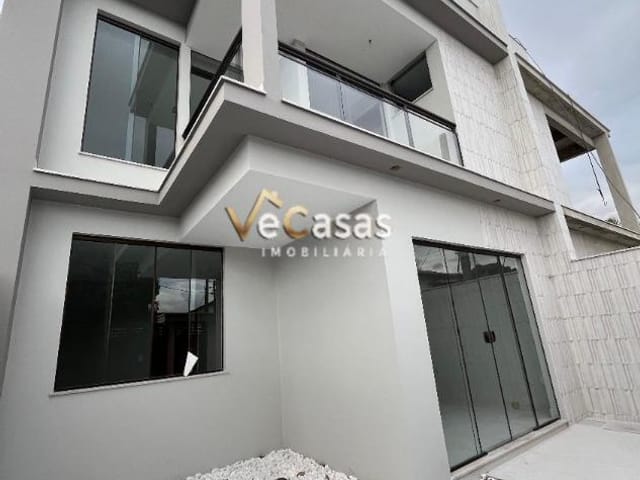 Casa com 180m² 3 quartos e 3 banheiros, à venda, no bairro Novo Rio das Ostras em Rio das Ostras