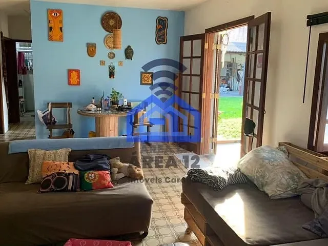 Casa com 500m² 2 quartos e 3 banheiros, à venda, no bairro Massaguaçu em Caraguatatuba