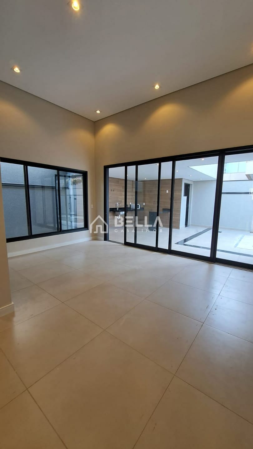 Casa à venda com 3 quartos, 220m² - Foto 11